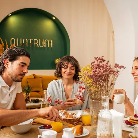 Quatrum Naples